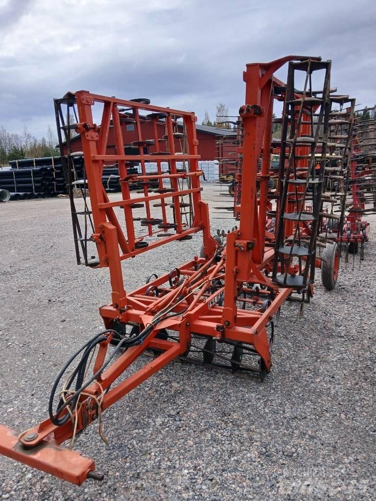 Esa Tume 4800 كاسحات
