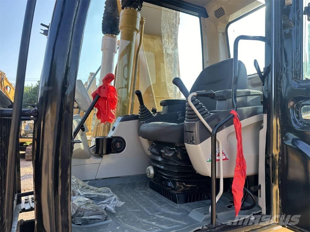 CAT 320C حفارات زحافة