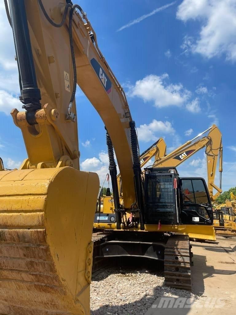 CAT 349 D L حفارات وسط 7 طن - 12 طن