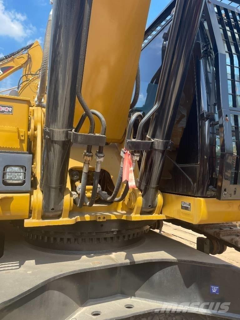 CAT 349 D L حفارات وسط 7 طن - 12 طن