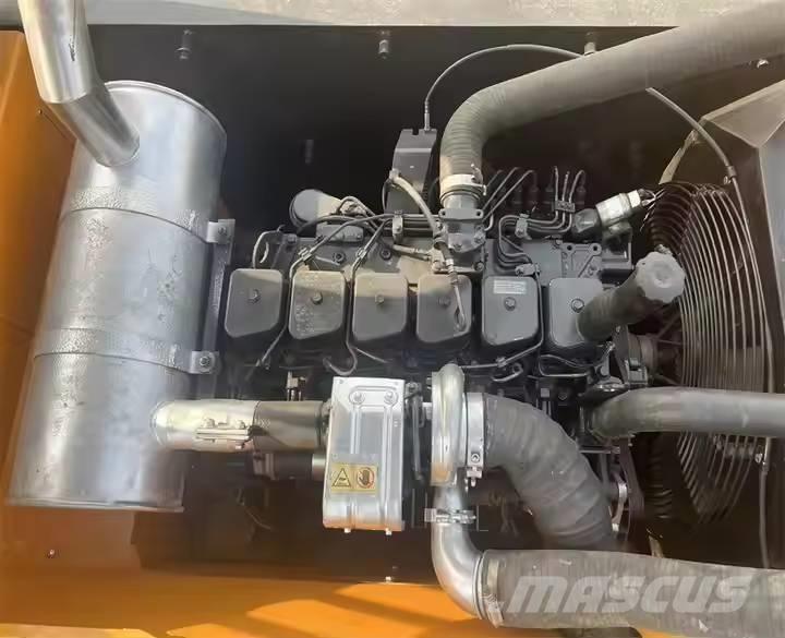 Hyundai R220LC-9S حفارات زحافة