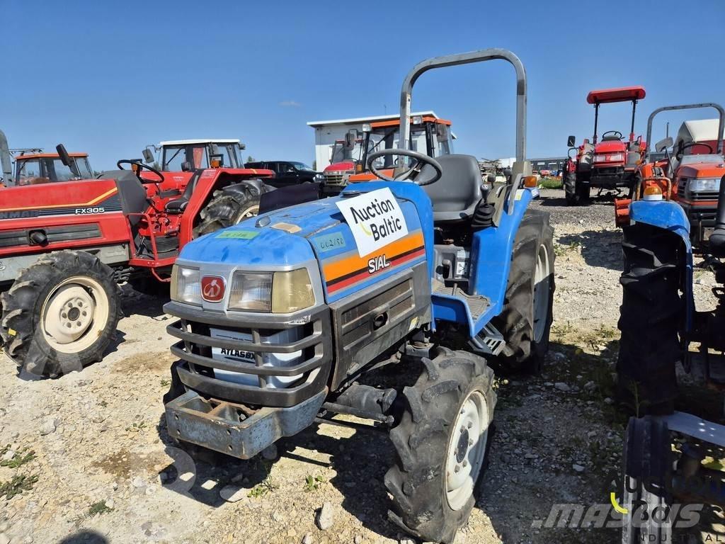 Iseki TF223D الجرارات