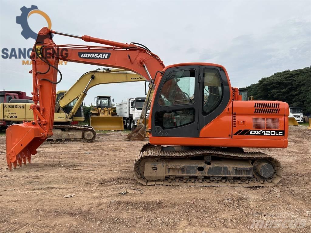 Doosan DX 120 حفارات زحافة