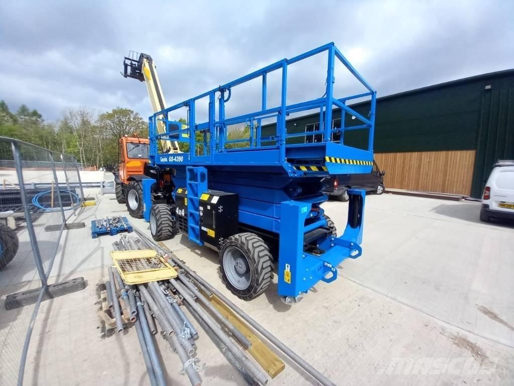 Genie GS 4390 RT رافعات مقصية الشكل