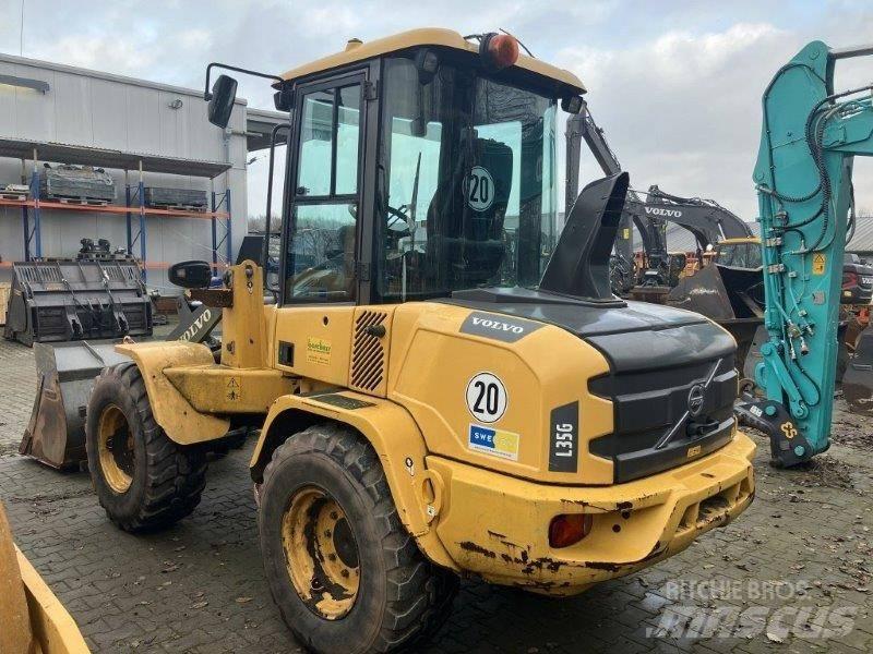 Volvo L 35 G لوادر بعجل