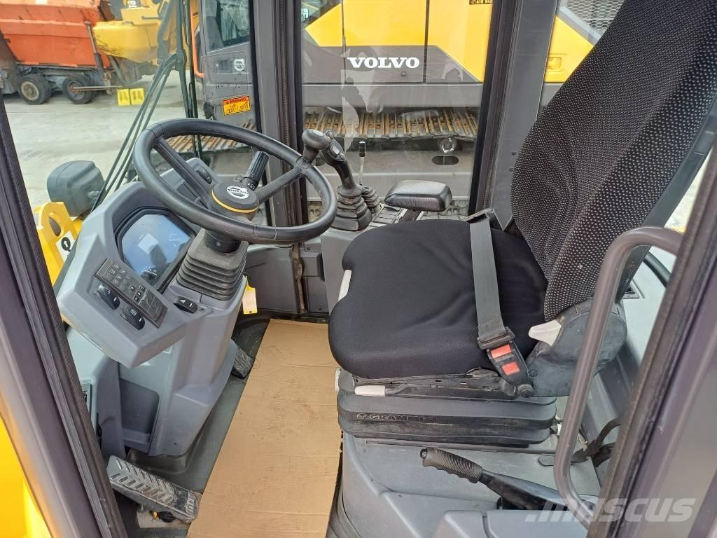 Volvo L 35 G لوادر بعجل
