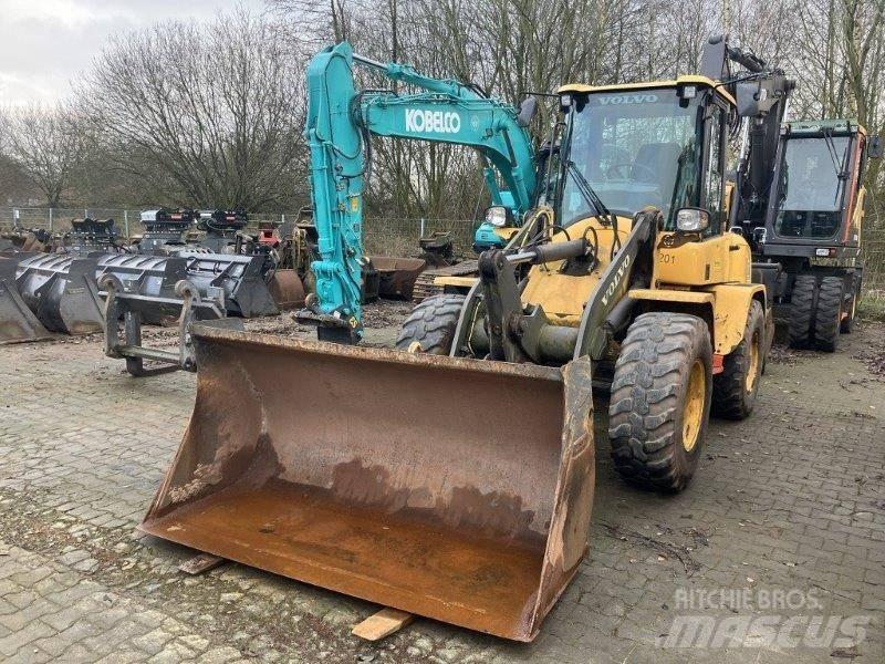 Volvo L 35 G لوادر بعجل