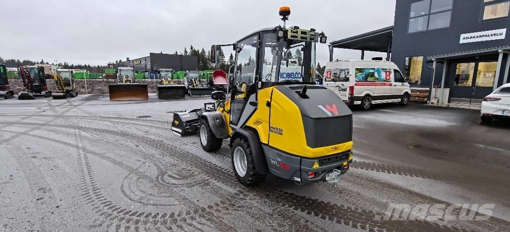 Wacker Neuson WL 28 لوادر بعجل