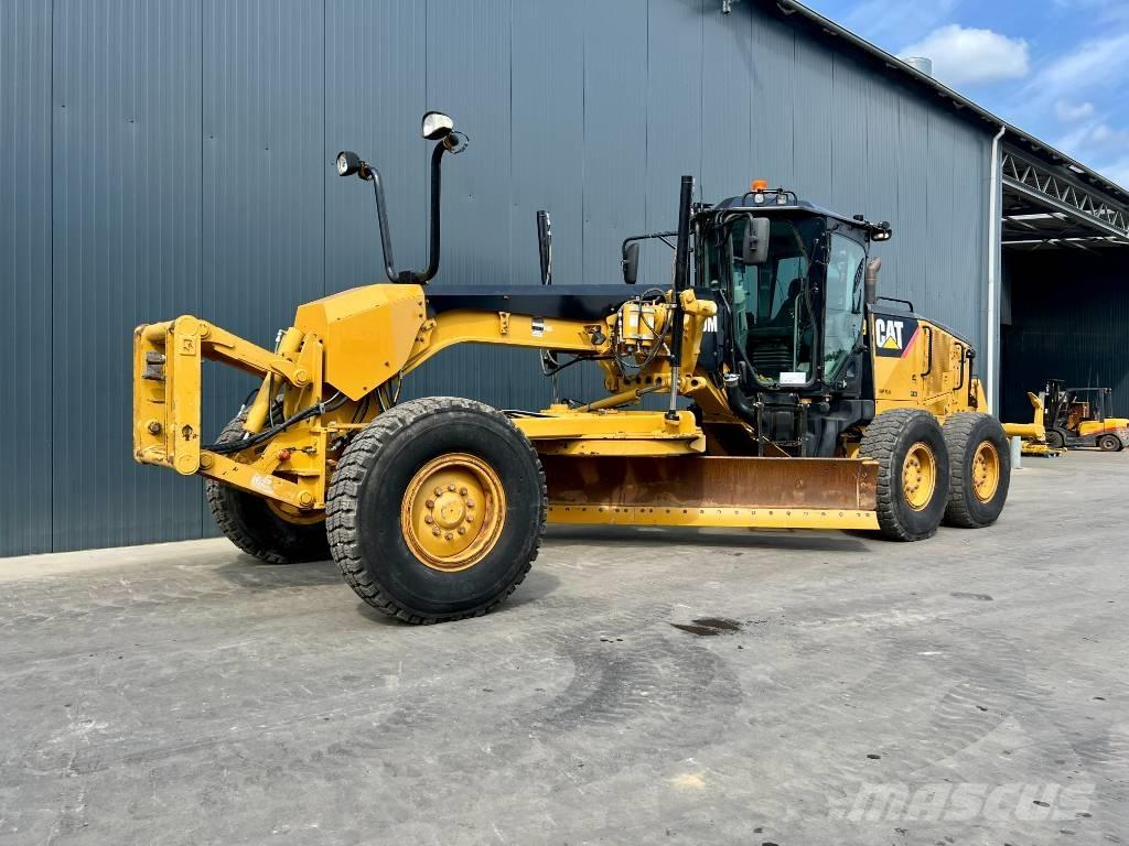 CAT 140M معدات تمهيد الطرق