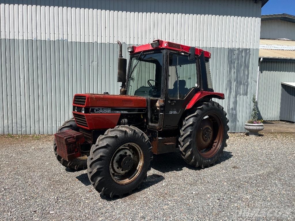 Case IH 685 XL الجرارات