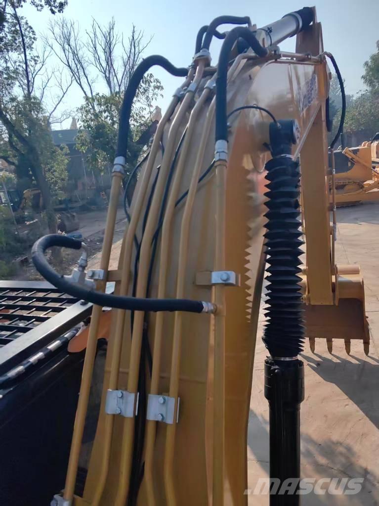 CAT 320 D2L حفارات زحافة