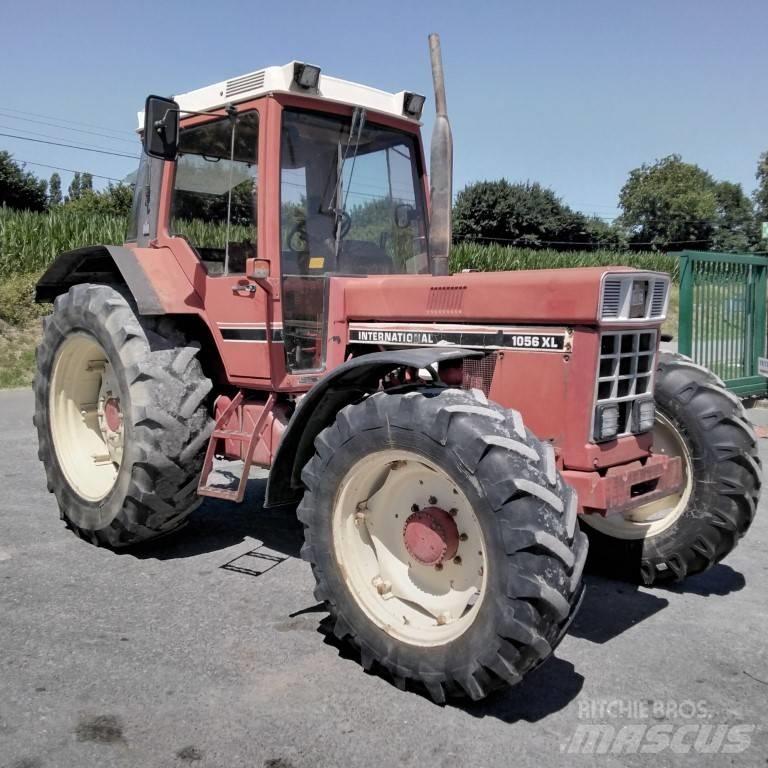 Case IH 1056 XL الجرارات