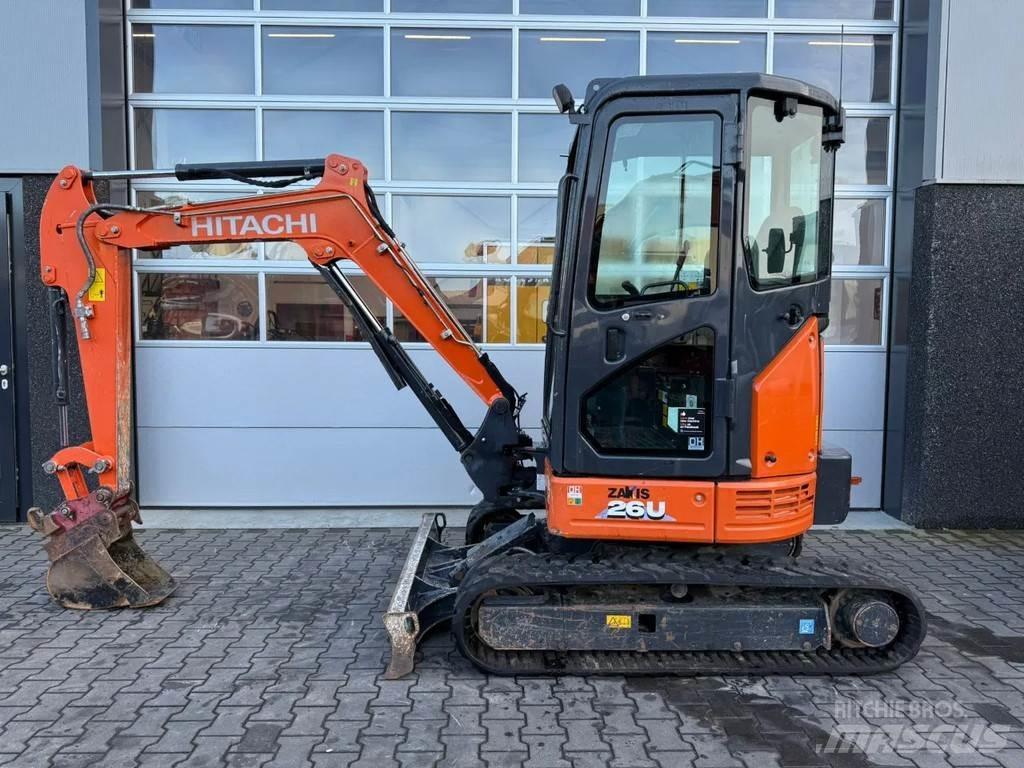 Hitachi ZX26U-6 CR حفارات صغيرة أقل من 7 طن (حفارات صغيرة)