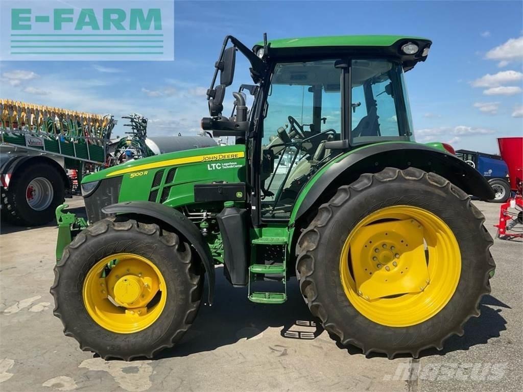 John Deere 5100R الجرارات
