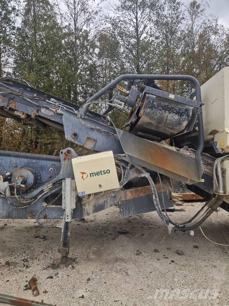 Metso LT 116 S الكسارات المتنقلة