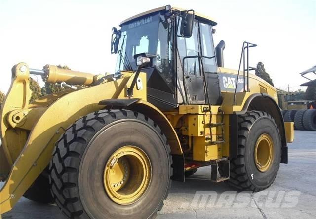 CAT 966F لوادر بعجل