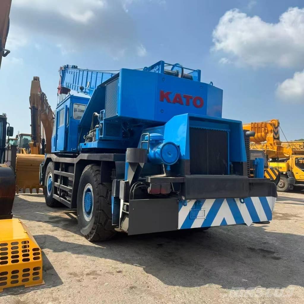 Kato KR 500-3 رافعات الطرق الوعرة