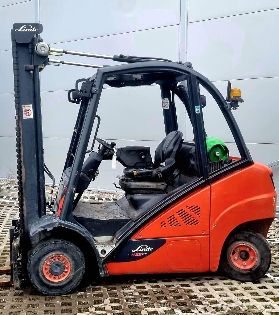 Linde H 25 T - 02 شاحنات LPG