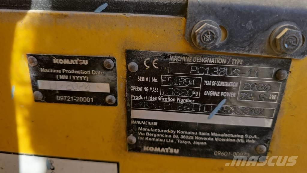 Komatsu PC 138 US-11 حفارات زحافة