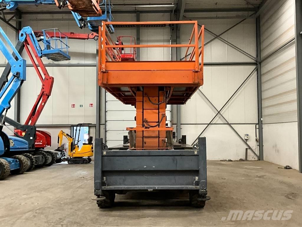 JLG 245-25 رافعات مقصية الشكل