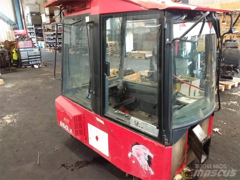 Valmet 860.3 كابينة والداخلية