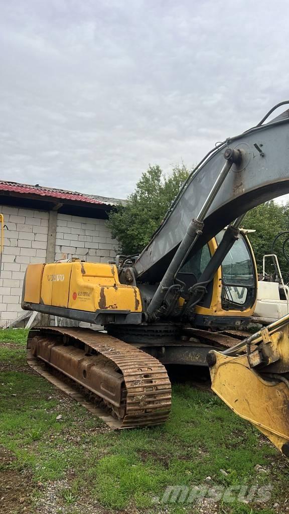 Volvo EC 290  N LC الشاسيه والتعليق