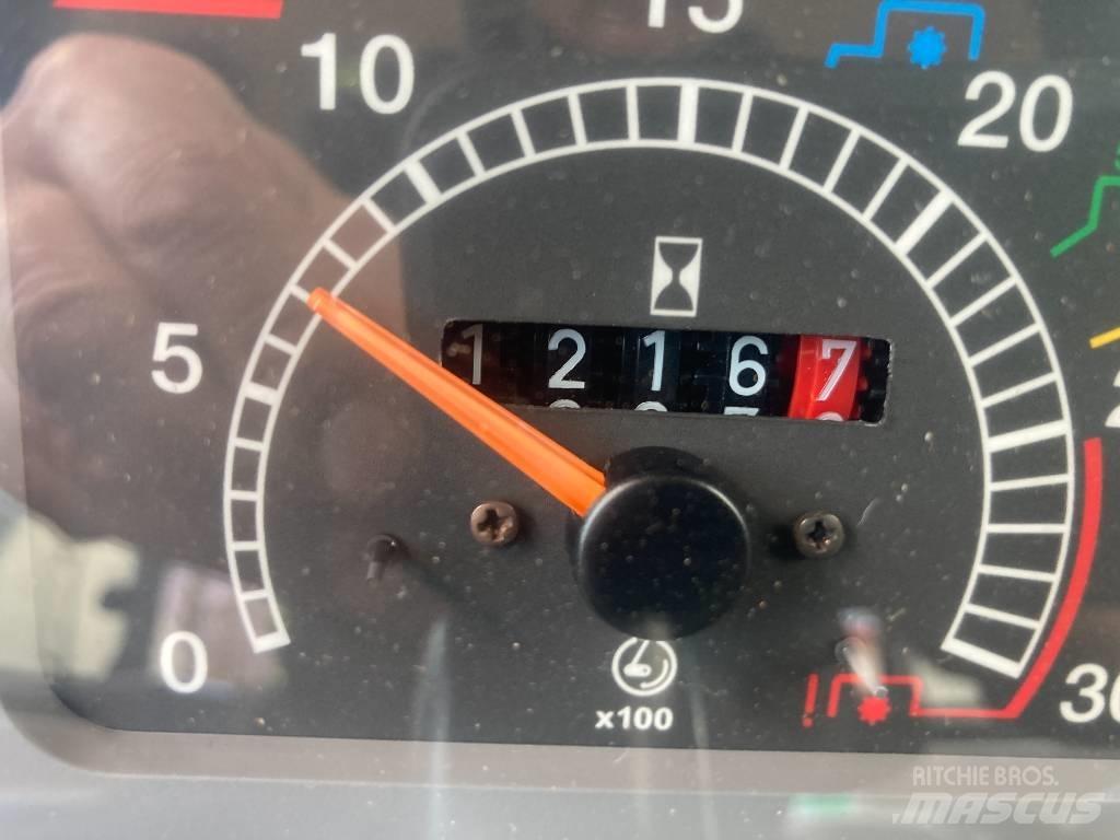 Case IH JX 80 الجرارات