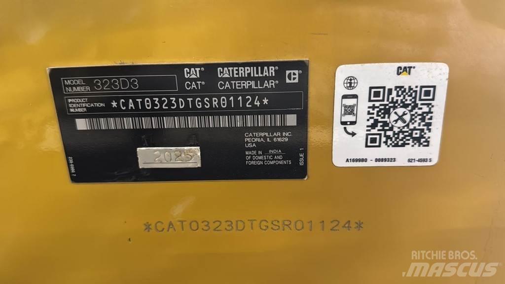 CAT 323D3 حفارات زحافة