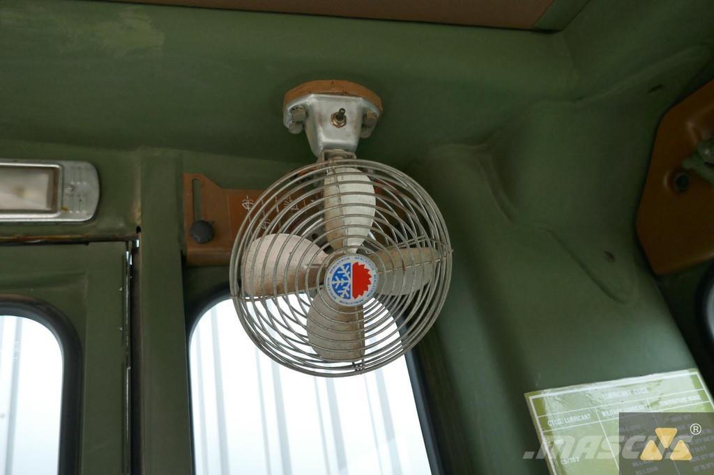 CAT 130G Ex-army معدات تمهيد الطرق