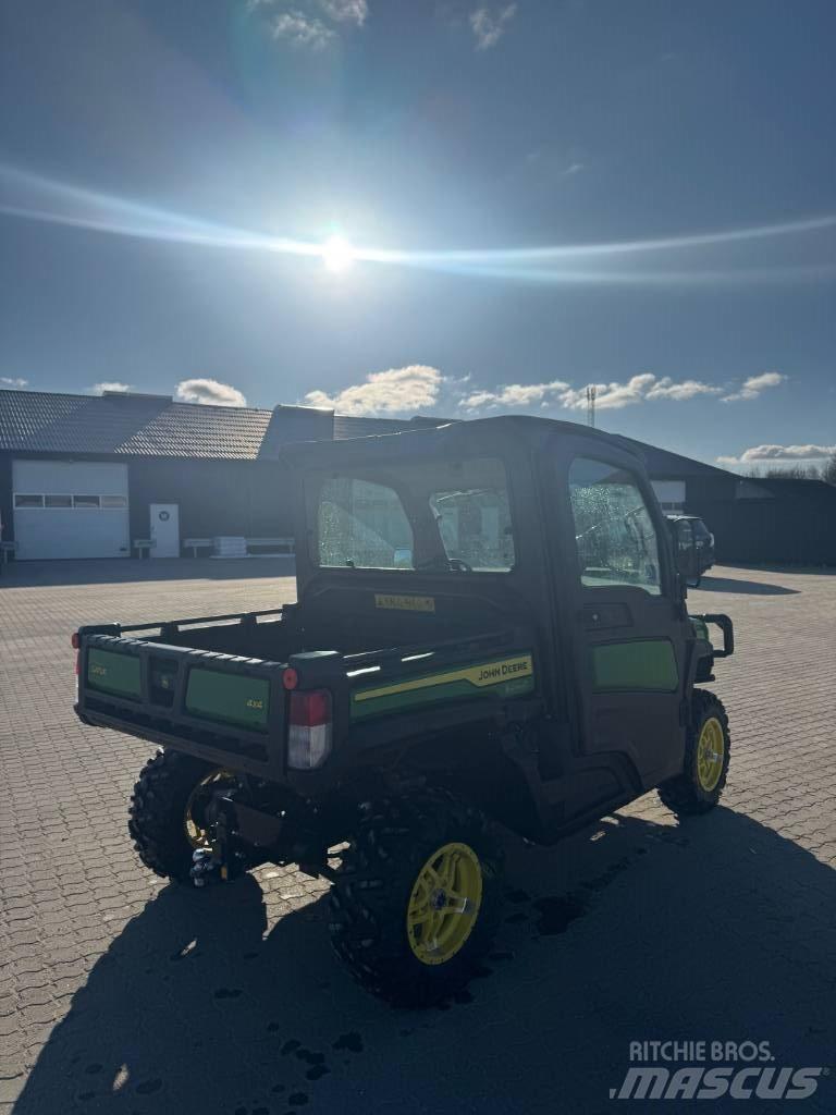 John Deere XUV 865 UTVs