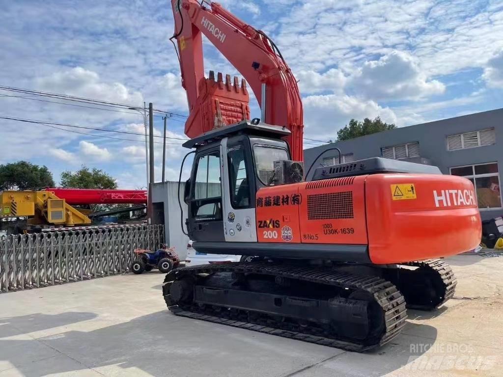 Hitachi ZX 200 C LC حفارات زحافة