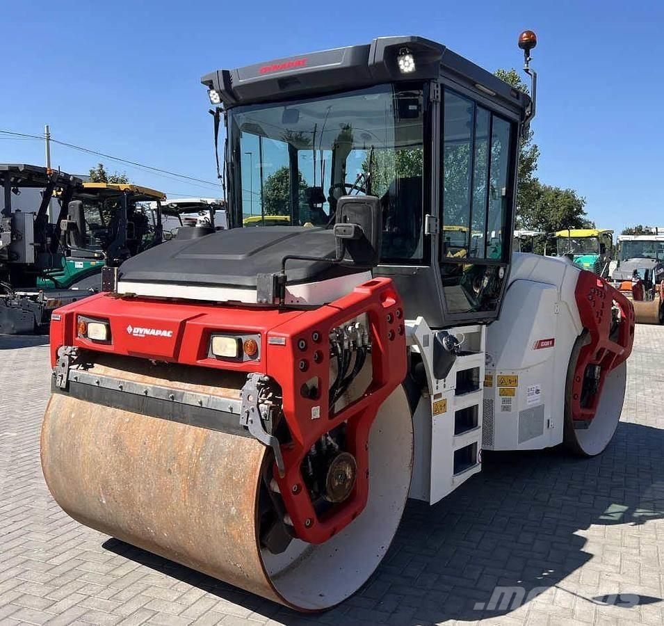 Dynapac CC 4200 VI مداحل ثنائية الاسطوانة