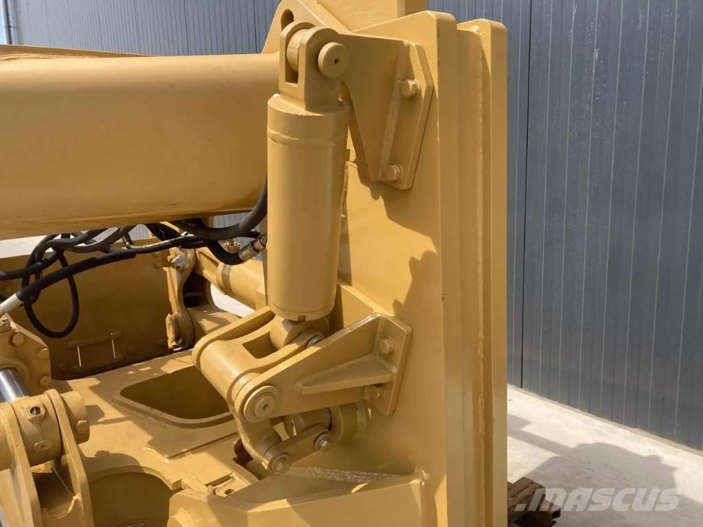 CAT D8N خداشات