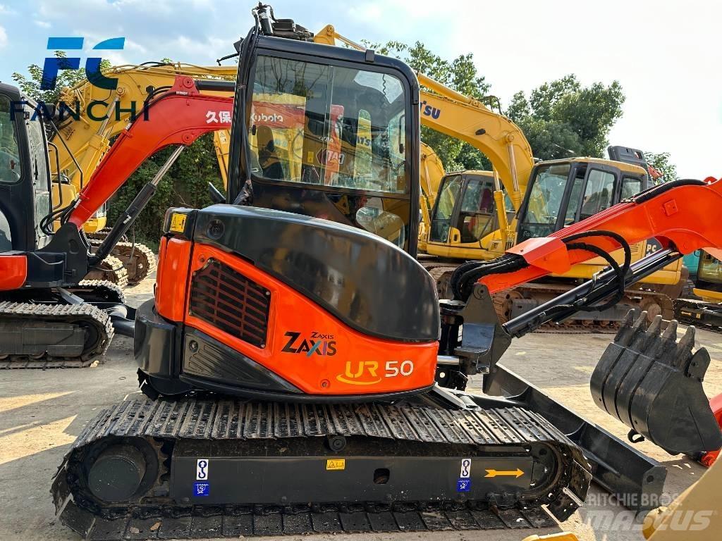 Hitachi ZX 50 U-2 حفارات زحافة