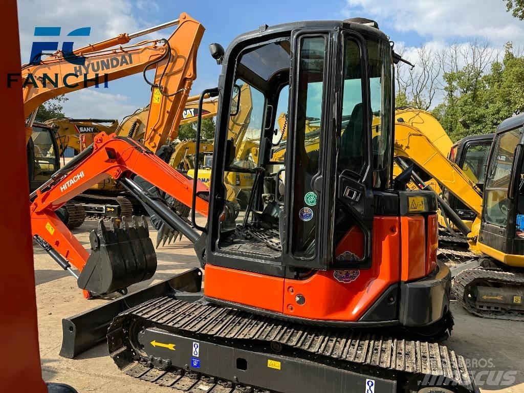 Hitachi ZX 50 U-2 حفارات زحافة