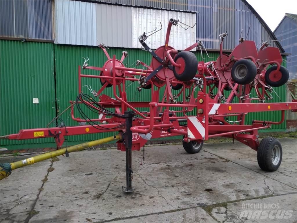 Lely Lotus 900P مكابس وميبسات التبن