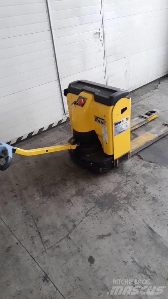 Hyster P 1.6 معدات الرفع منخفض المستوى