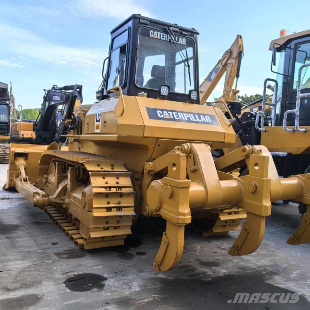 CAT D 7 G بلدوزرات مجنزرة