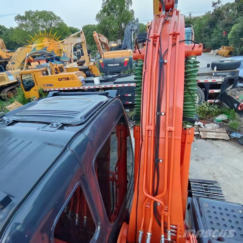 Hitachi ZX 120 حفارات زحافة