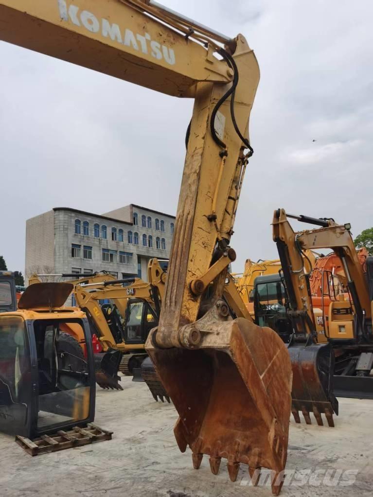 Komatsu PC 220-7 حفارات زحافة