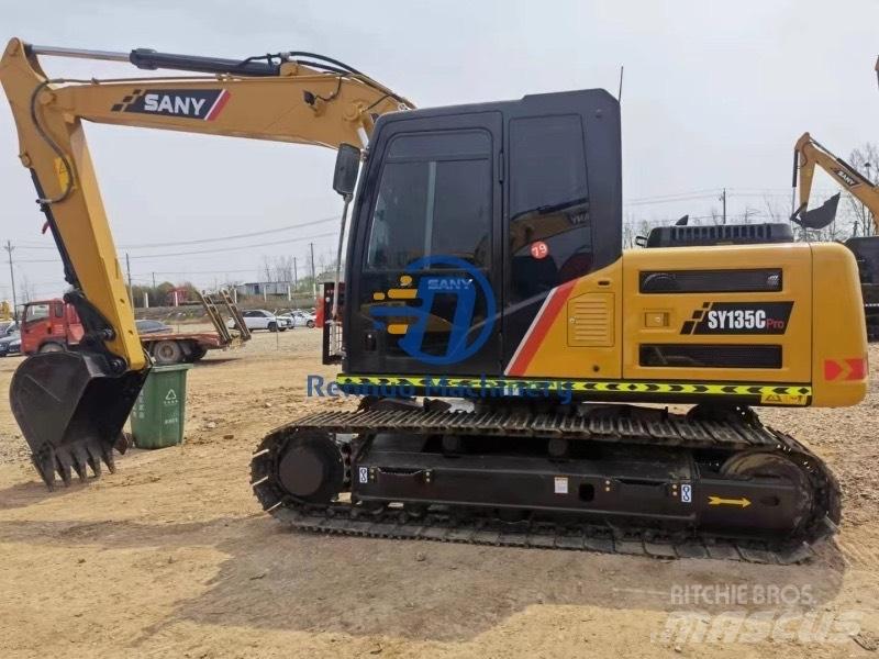 Sany SY 135 C Pro حفارات زحافة