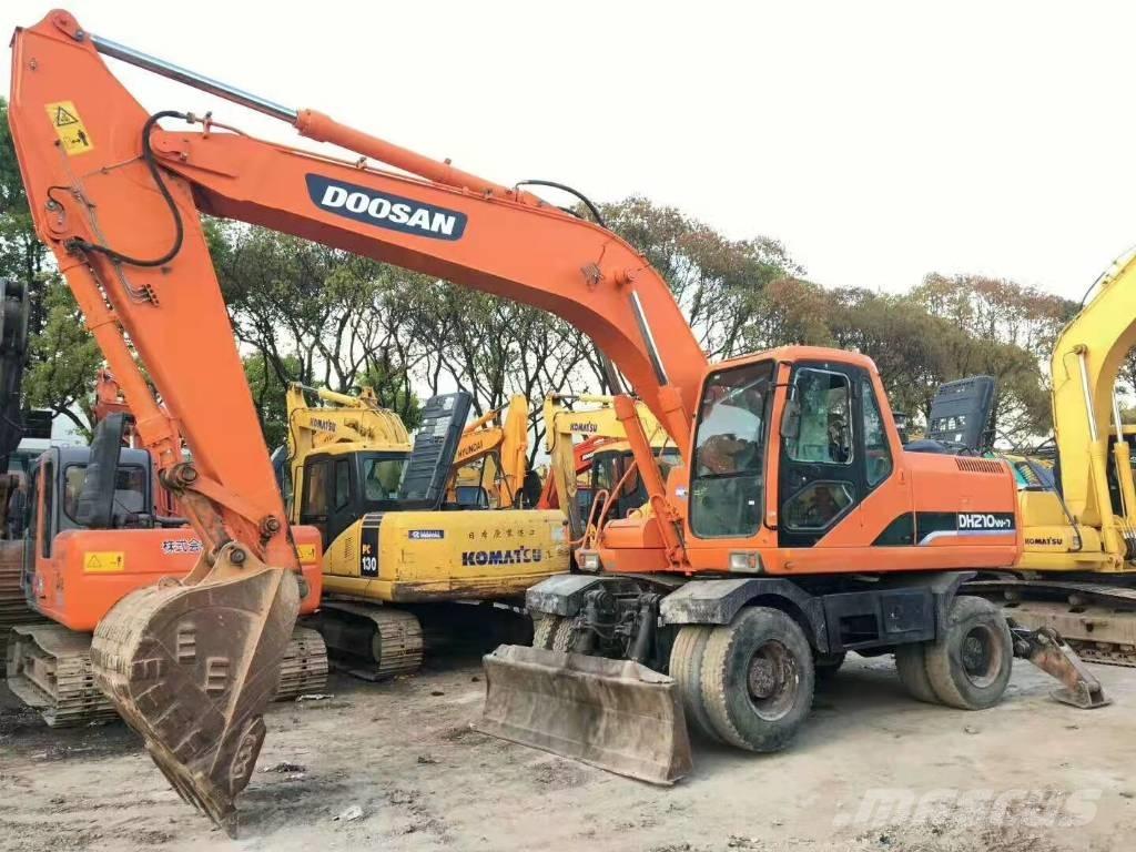 Doosan DH210W-7 حفارات بعجل