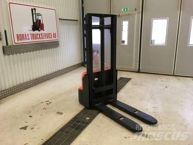Noblelift PSE 12 N معدات التكديس الجوالة