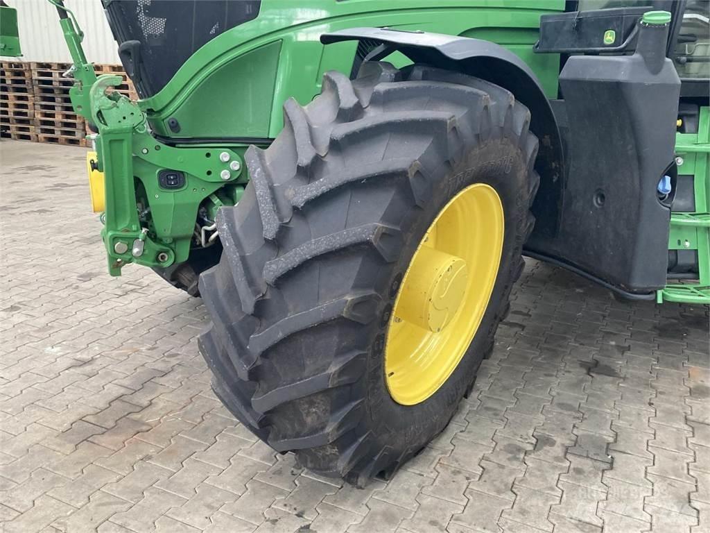 John Deere 6R 185 الجرارات
