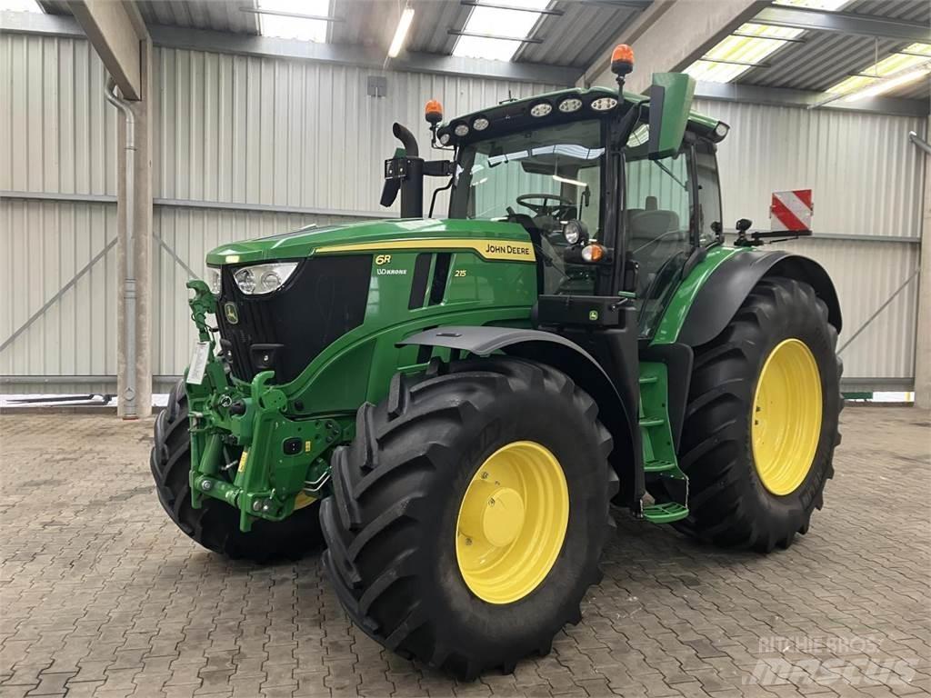 John Deere 6R 215 الجرارات
