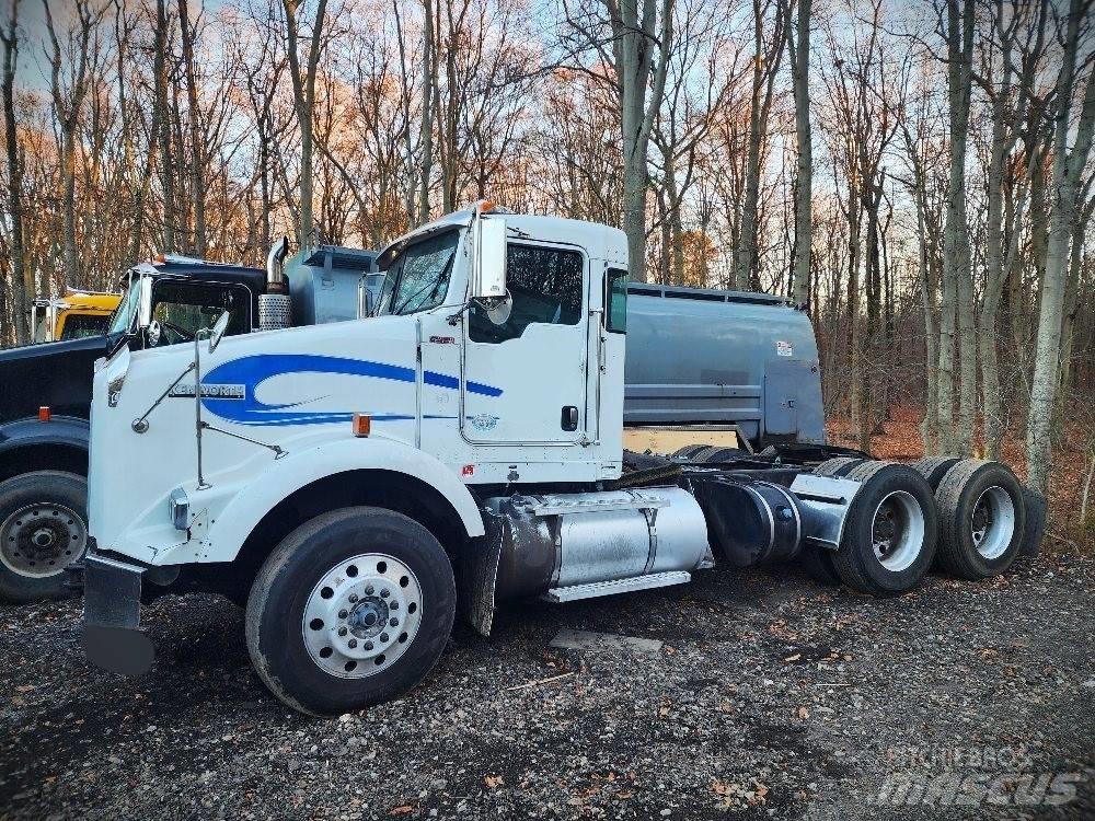 Kenworth T 800 B وحدات الجر