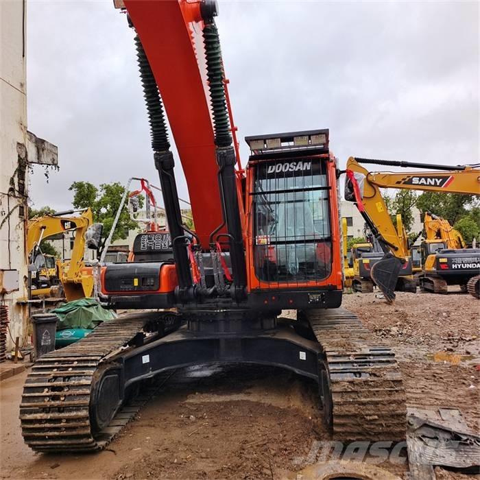Doosan DX 340 LC حفارات زحافة