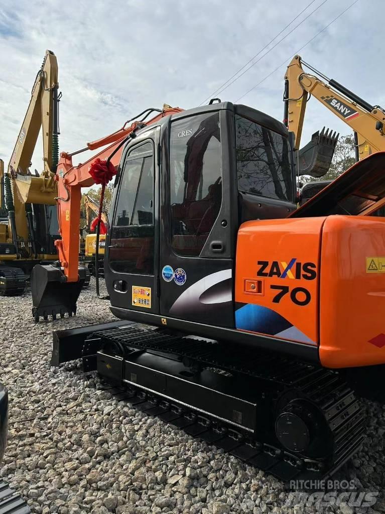 Hitachi 70 حفارات زحافة
