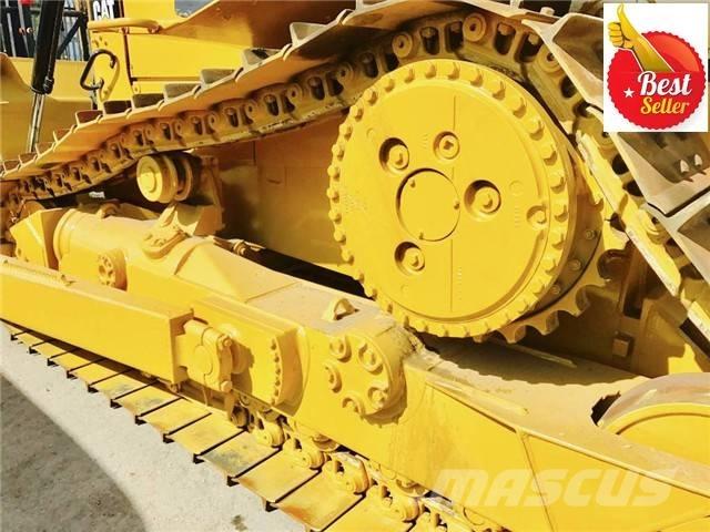 CAT D 6 H بلدوزرات مجنزرة
