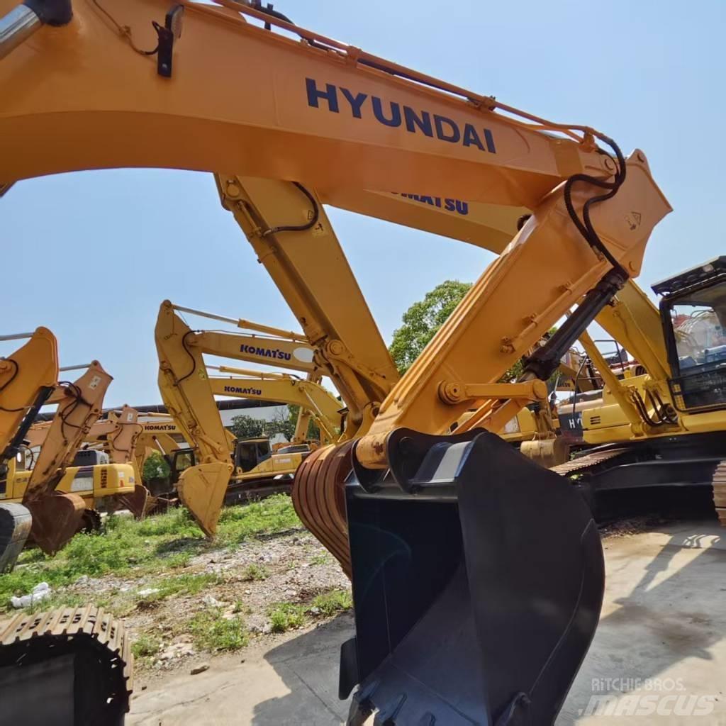 Hyundai R220LC-9S حفارات زحافة